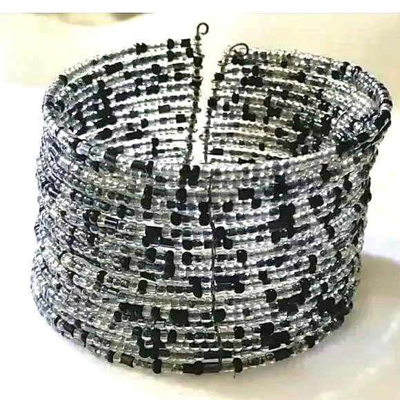 NEW Silver & Black Seed Bead Memory Wire Cuff Bracelet. Approx. 1.5" inch Wide. - Picture 3 of 6